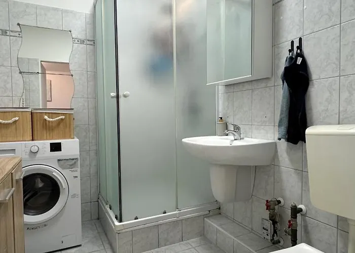 Modern Downtown Apartman